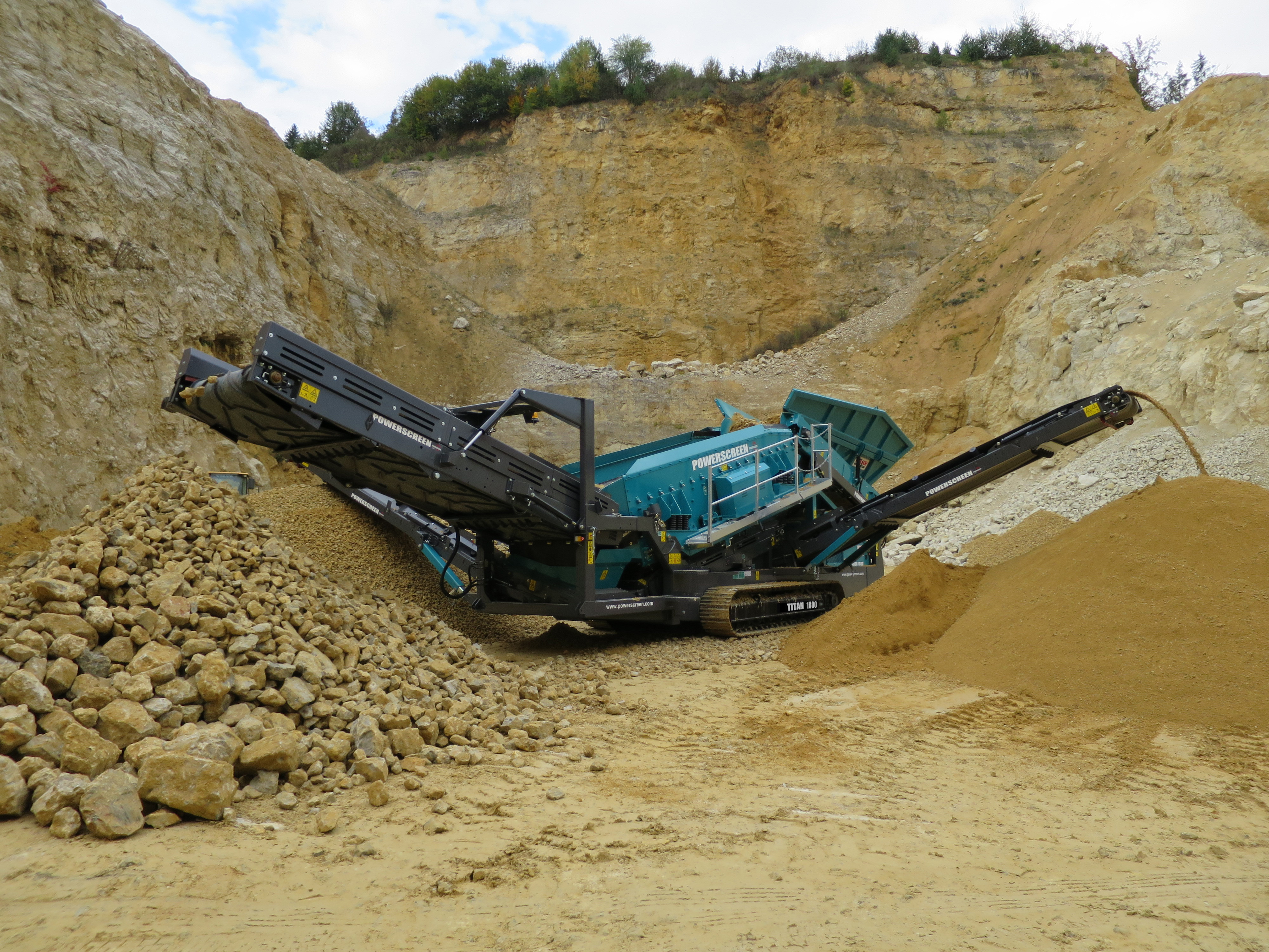 SCHWERLASTSIEBANLAGE - POWERSCREEN Titan 1800